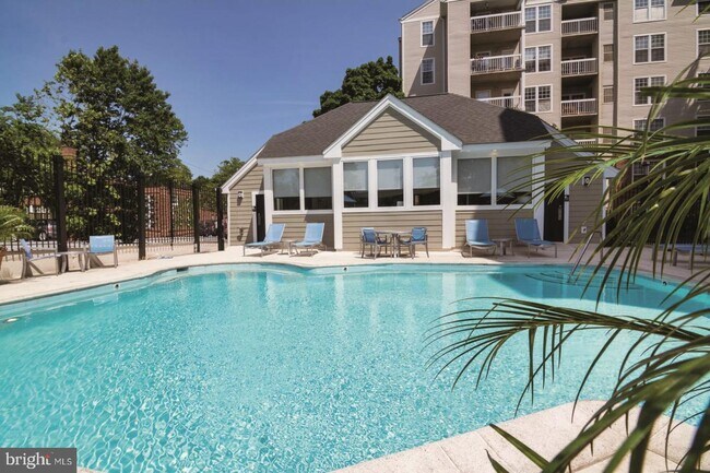 Building Photo - 1800 N Quinn St