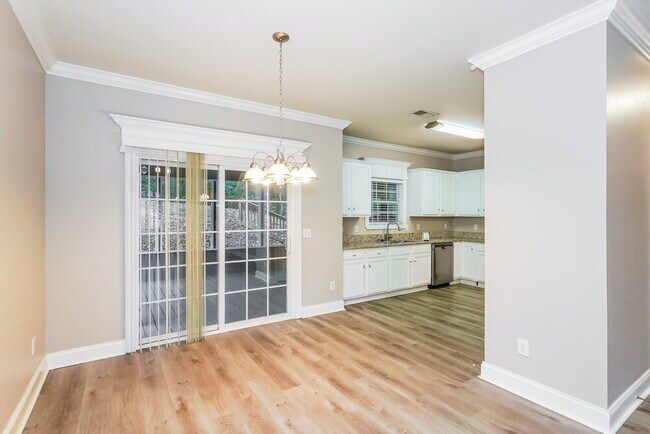 Building Photo - 111 Coldwater Dr