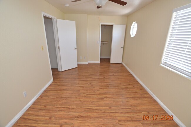 Building Photo - 5738 Wind Dancer Dr