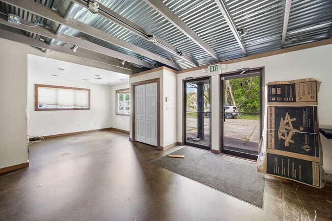Building Photo - 2406 Schumacher Dr