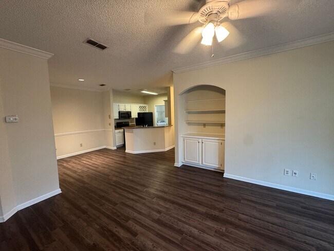 Building Photo - Fall Into Savings –$1,000 off 1st months r...