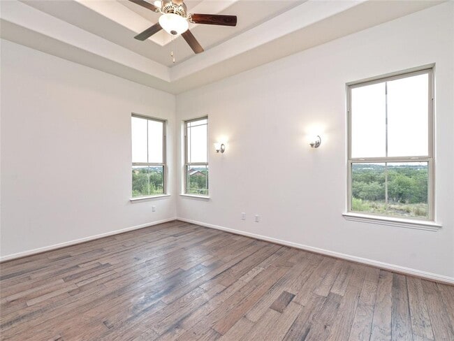 Building Photo - 323 Cartwheel Bend