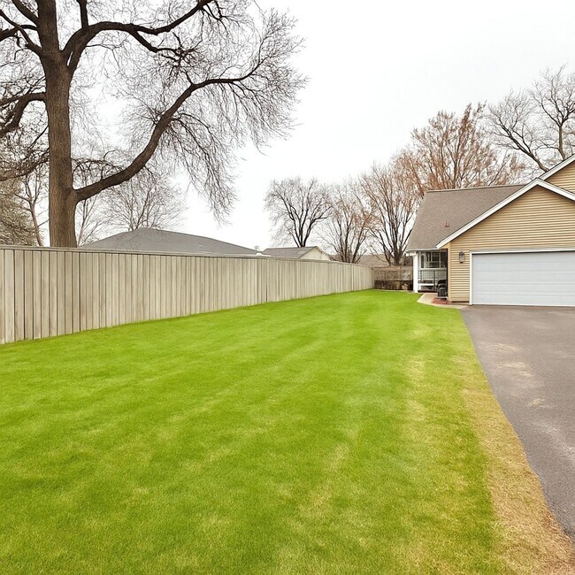 Building Photo - 1040/1044 4th St SE, Forest Lake, MN 55129 (duplex)