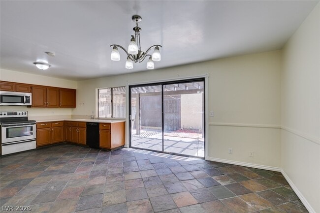 Building Photo - 3318 China Dr