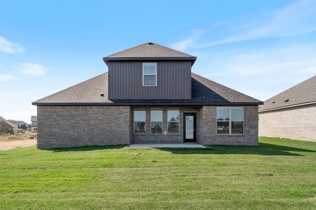 Building Photo - 7004 SW Orange Ave