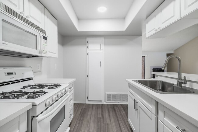 Building Photo - 401 Arundell Cir