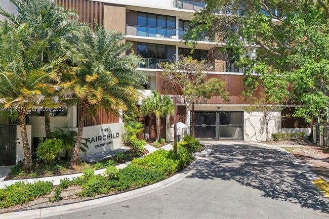 Building Photo - 3581 E Glencoe St