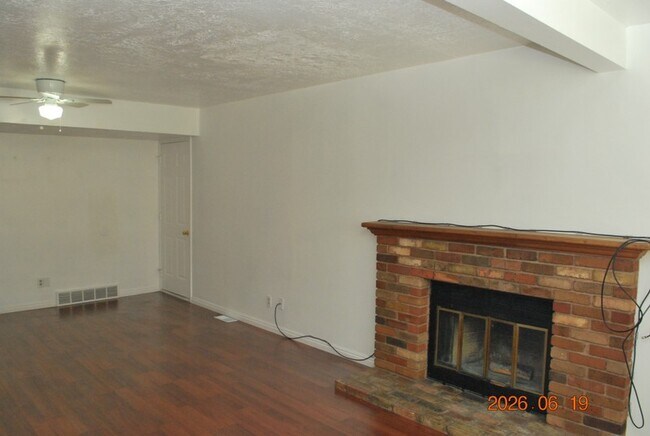 Building Photo - 2954 S 625 W