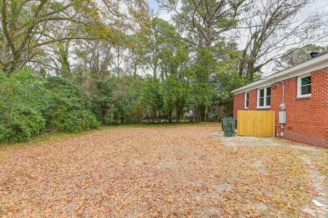 Building Photo - Fully Renovated 3-Bedroom Corner-Lot Gem Near Downtown Columbia & USC!