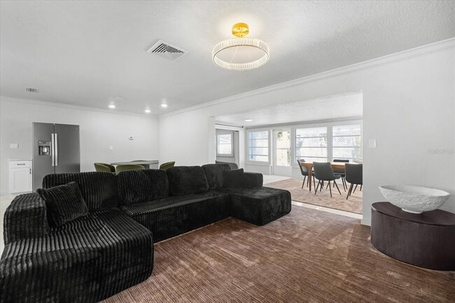 Building Photo - 10001 S Yacht Club Dr