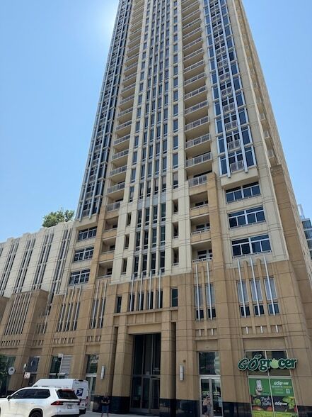 Building Photo - 1400 S Michigan Ave