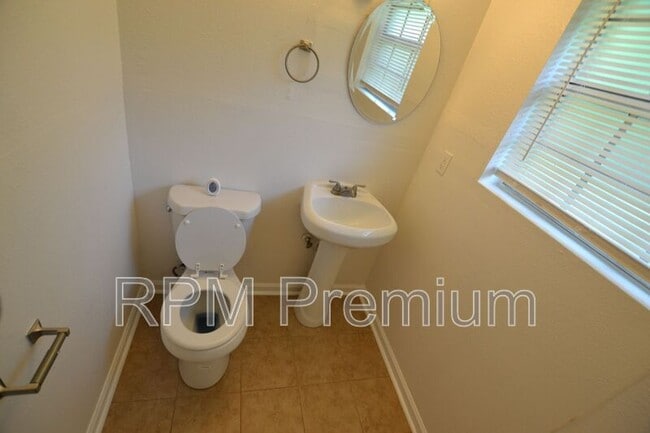 Building Photo - 1857 Theron Dr