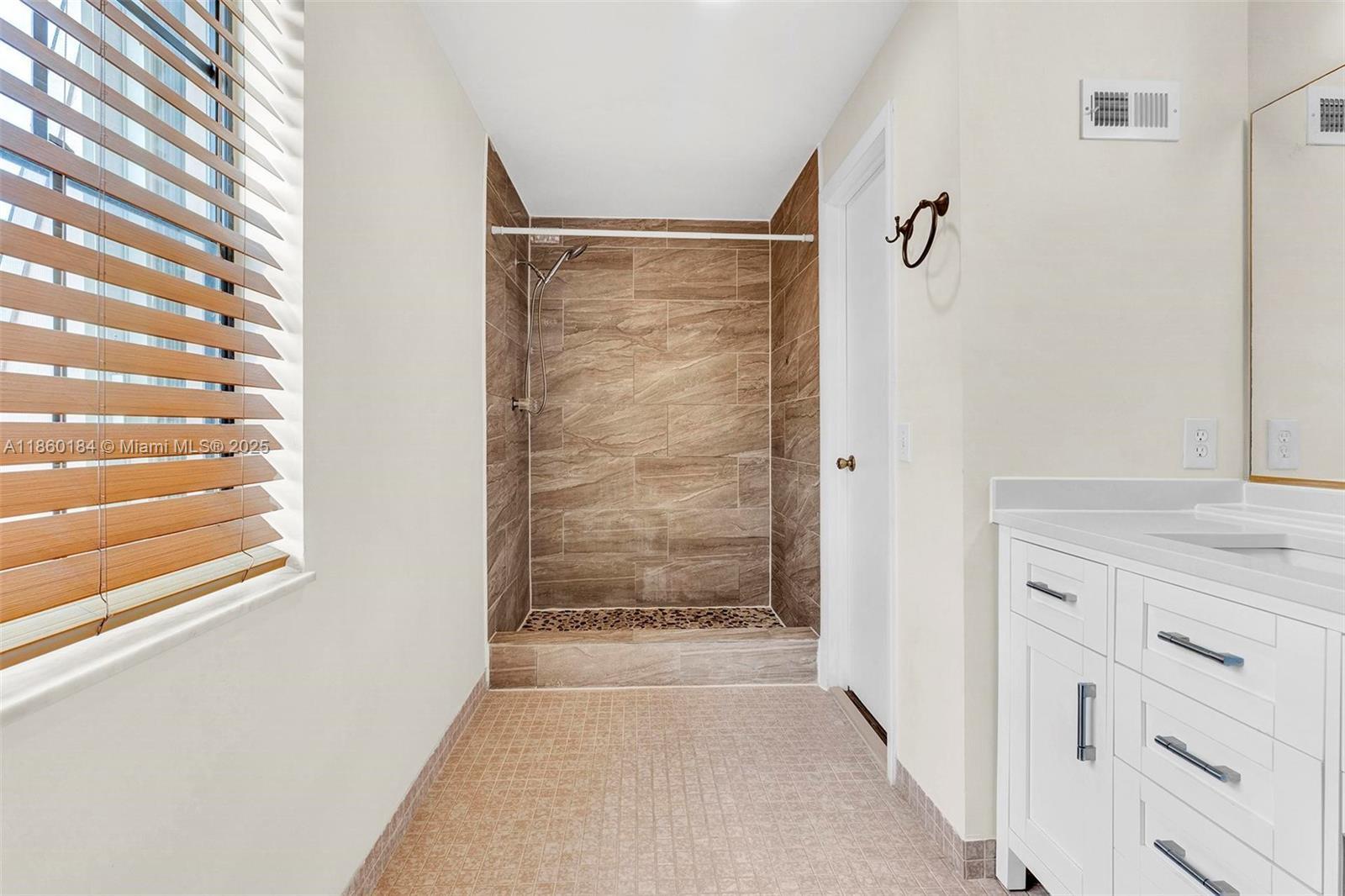 Building Photo - 2605 SW 73rd Way