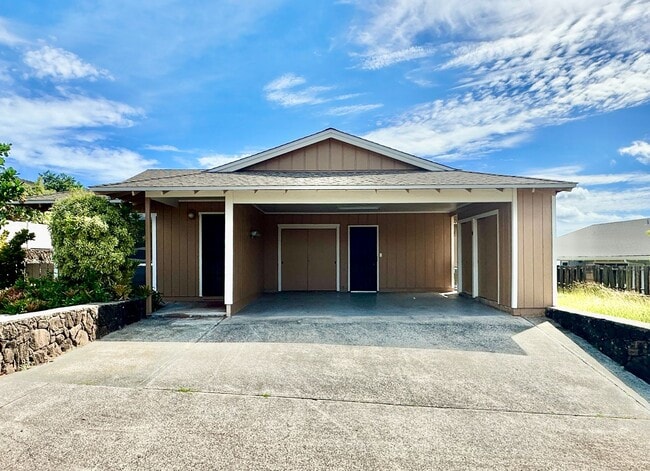Building Photo - Renovated 3 bedroom 2 bath home in Pearl City
