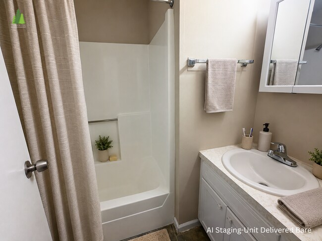 Building Photo - A comfortable 1 Bedroom with 1 Bathroom apartment in Anderson Avenue
