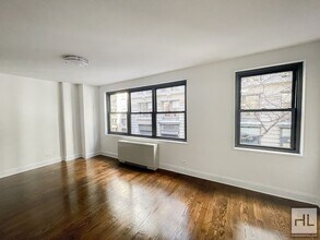 Building Photo - 5 AVENUE