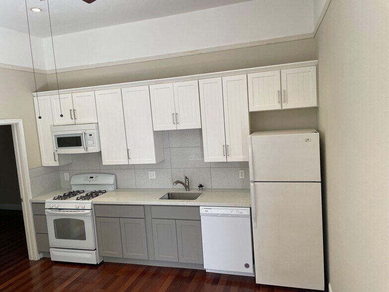 Ktichen - 151 North 5th Street