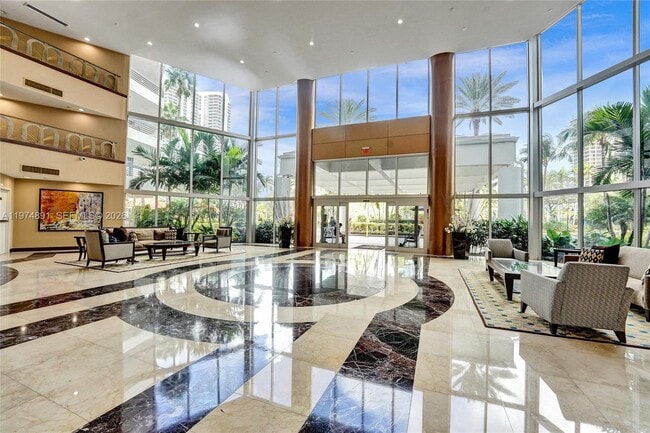 Building Photo - 19101 NE 36th Pl