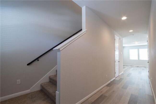 Building Photo - 177 Fluttermill Loop