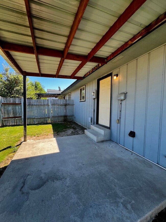 Building Photo - Non-Refundable & Security Deposit Total: $...