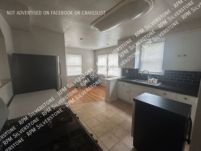 Building Photo - 23511 Majestic-