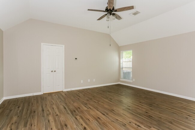 Building Photo - 13207 Castle Combe Dr