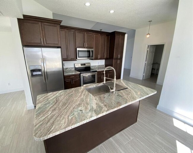 Building Photo - 14712 Madonna Lily Ct