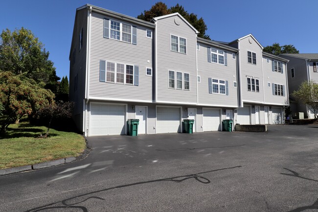 Building Photo - 45 Harbor View Ln