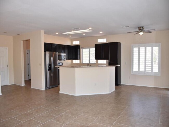 Building Photo - Stunning 2 bedroom Jefferson in Age Restri...
