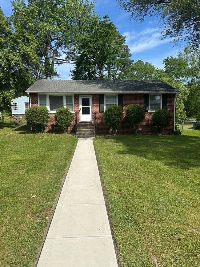 Primary Photo - 3 bed/1bath