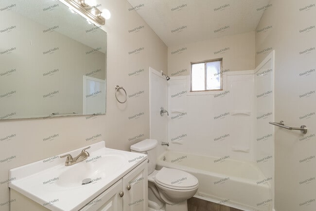 Building Photo - 8115 E 88th St