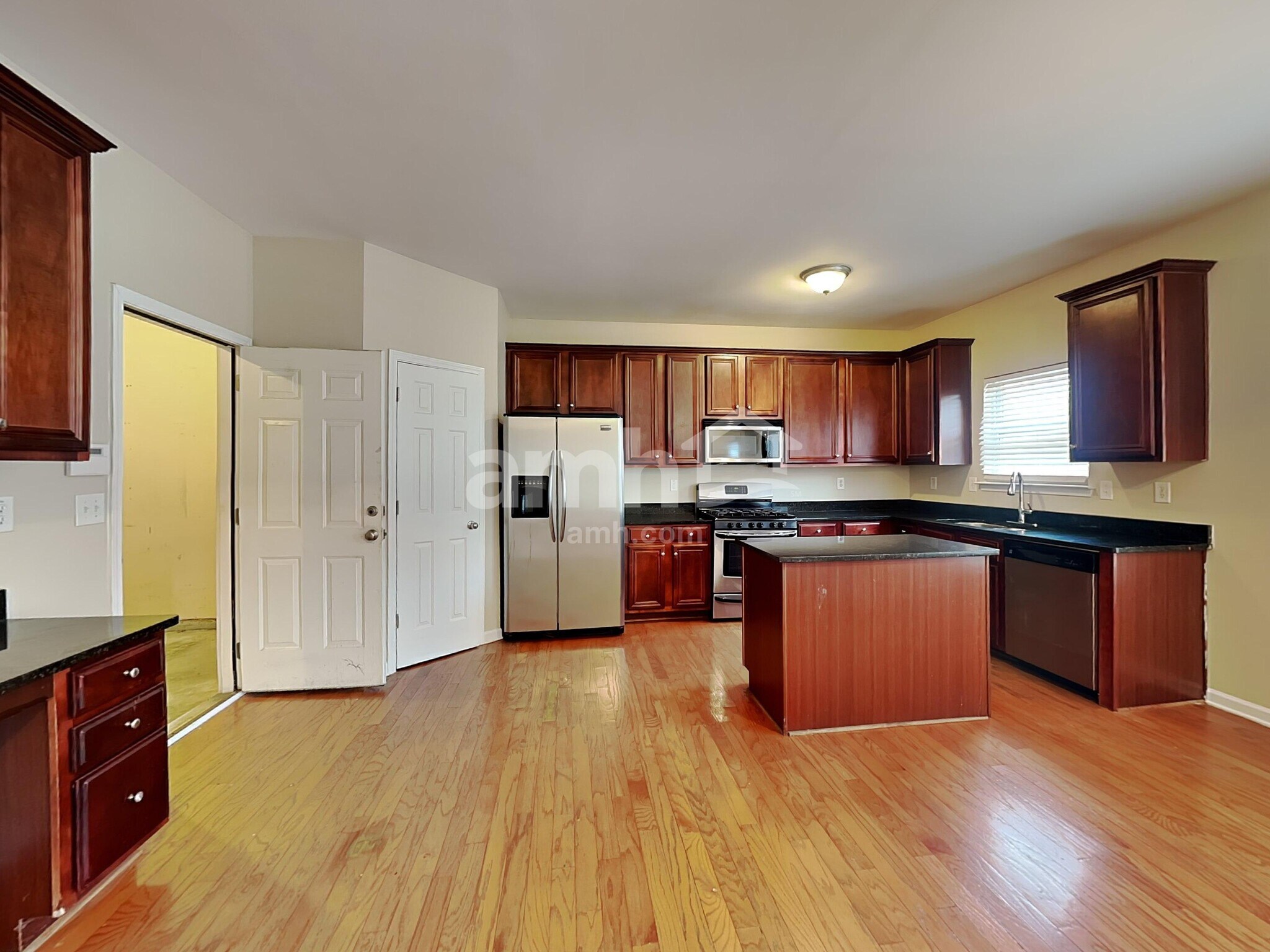 Building Photo - 1450 Grey Rock Way