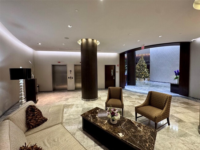 Building Photo - 17201 Collins Ave