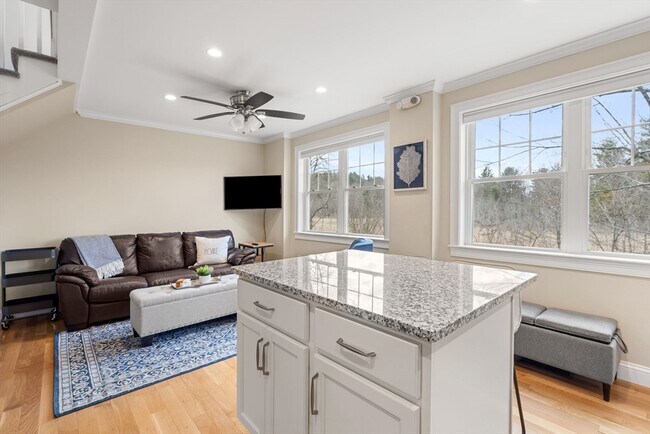 Building Photo - 48 Boston Rd