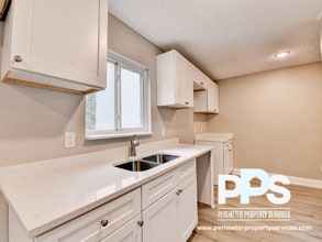 Building Photo - 390 W Lake Ave NW