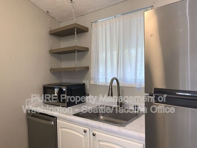 Building Photo - 3430 I St NE