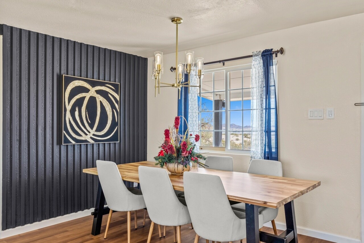 Building Photo - 1284 Mac Rae Rd