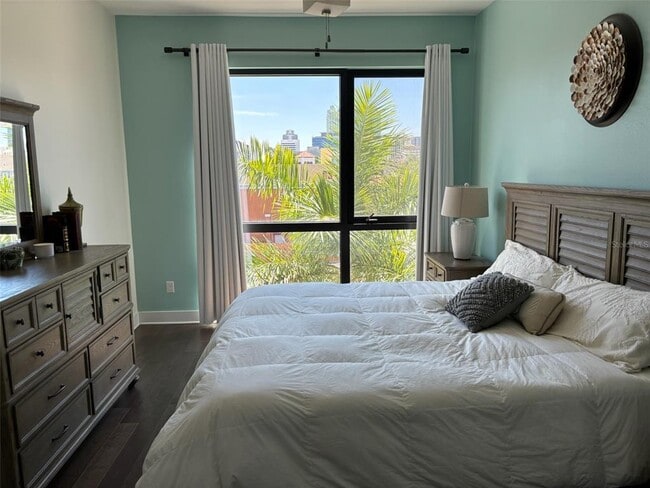 Building Photo - 130 8th St N