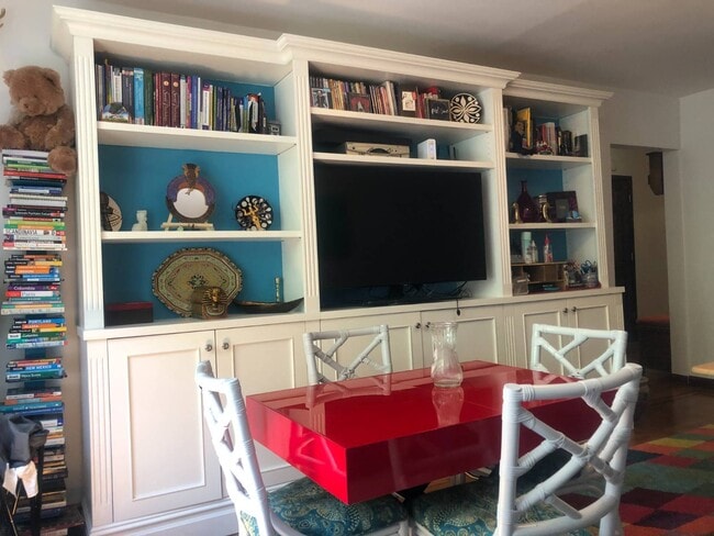 Building Photo - 124 Parrott Pl