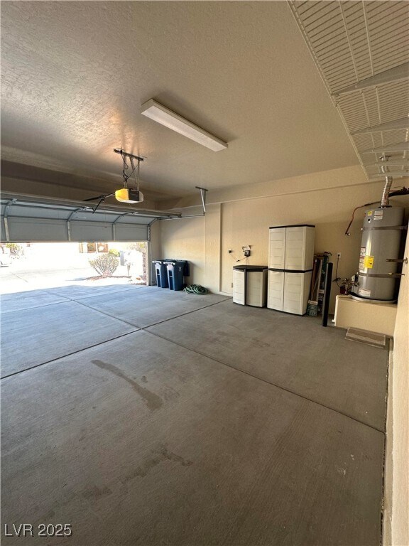 Building Photo - 6071 Saddle Horse Ave