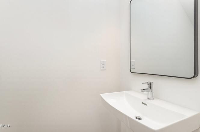 Building Photo - Room in Townhome on Gossamer Ln