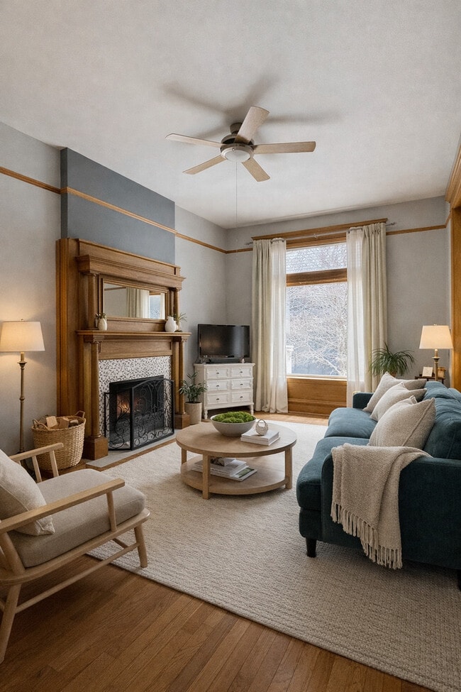 Building Photo - 4110 N Southport Ave