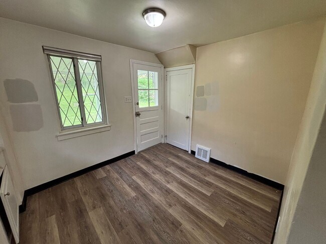 Building Photo - Spring Into Homeownership This May! Lease-to-Own Home Opportunity – This is NOT a Typical Rental!