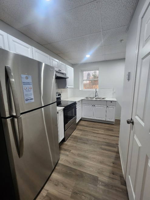 Building Photo - 151 S Main St