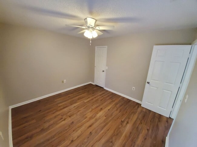 Building Photo - 100 Lanier Dr