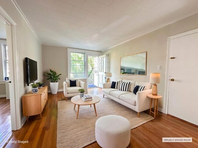 Primary Photo - 2 bedroom in SUNNYSIDE NY 11104