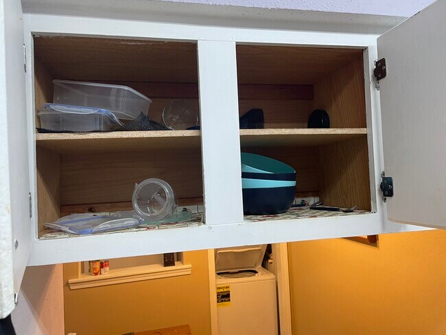 Building Photo - 2330 Edenborn Ave