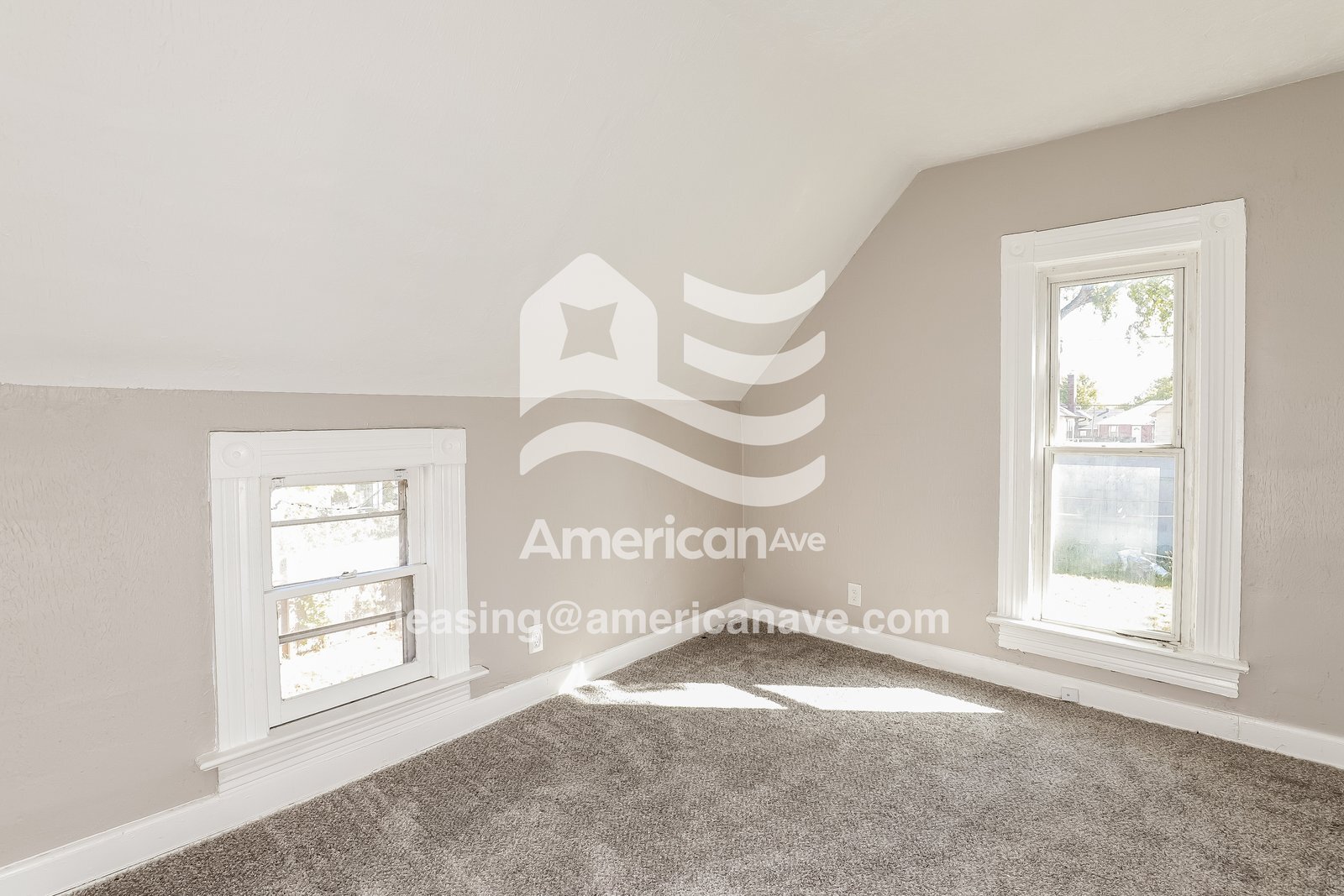 Building Photo - 2409 S 41st St