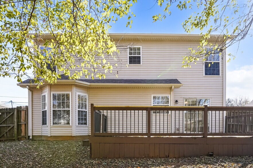 Building Photo - 6713 Ascot Dr