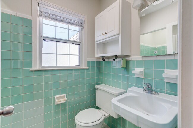 Building Photo - Tech Terrace Pre-Lease for 2026 or available now!